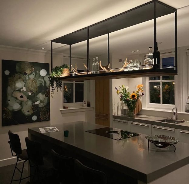 Keukenrek met plafondplaat